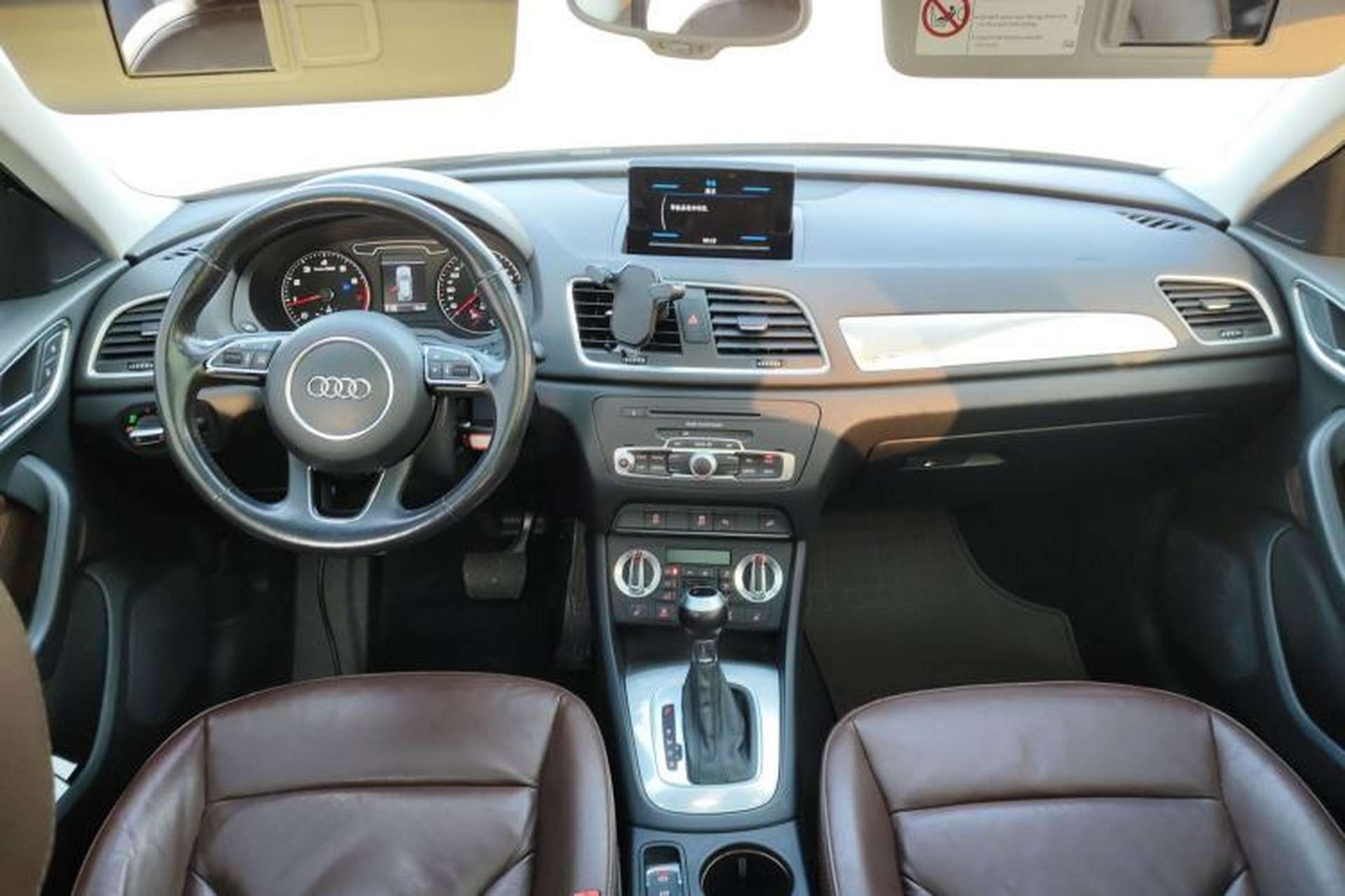 Used Audi Q3 2015 35 TFSI quattro Technology Edition Center Console