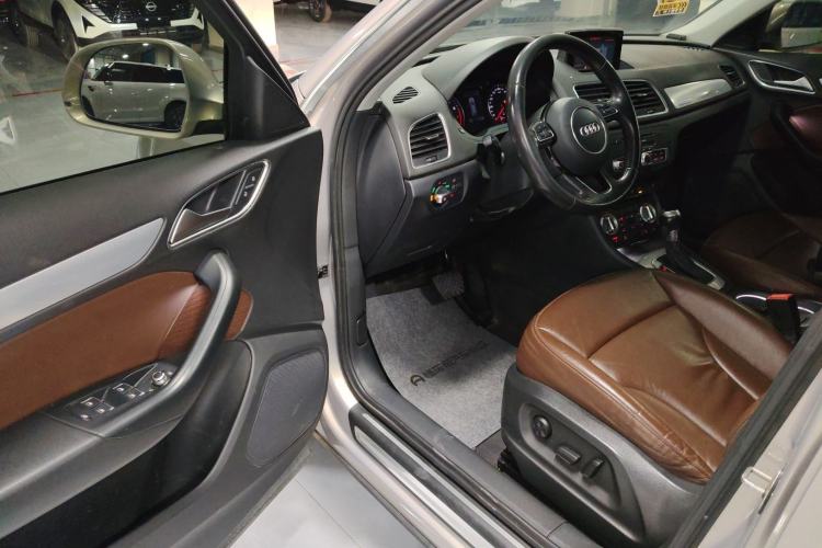 Used Audi Q3 2015 35 TFSI quattro Technology Edition Driver Seat