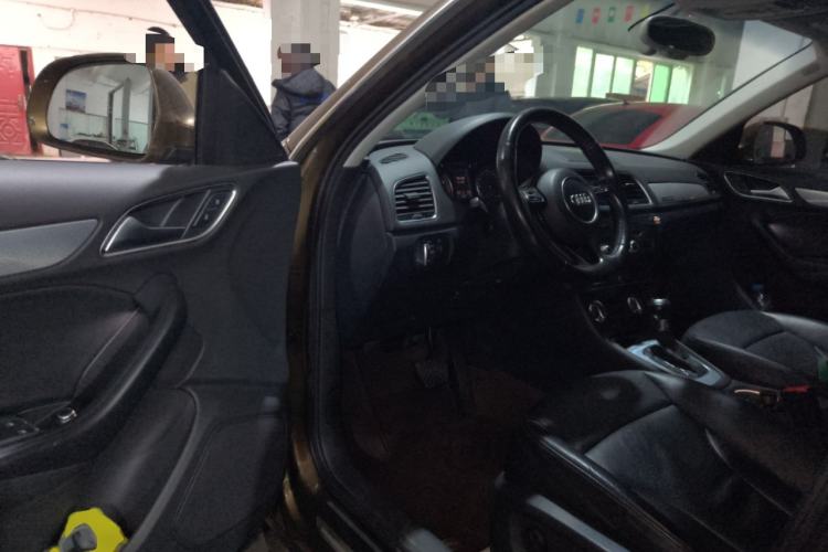 Used Audi Q3 2015 35 TFSI quattro Technology Edition Driver Seat
