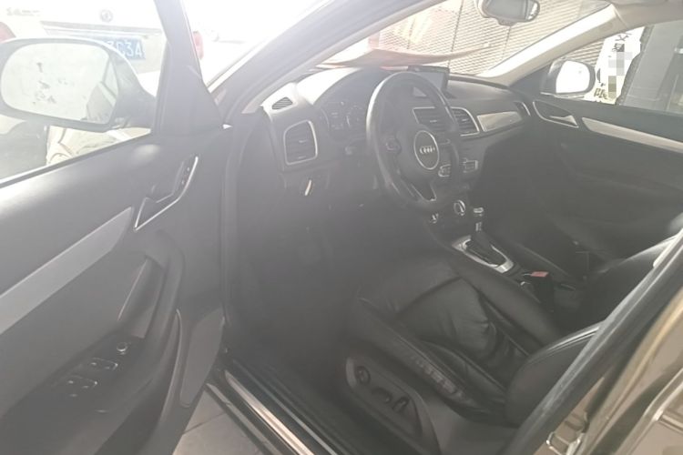 Used Audi Q3 2015 35 TFSI quattro Millionth Anniversary Edition Driver Seat