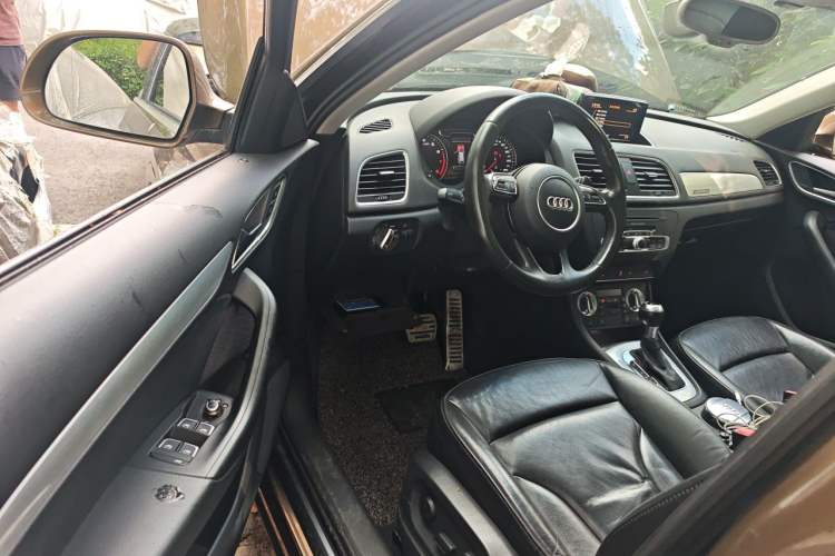 Used Audi Q3 2015 35 TFSI quattro Technology Edition Driver Seat