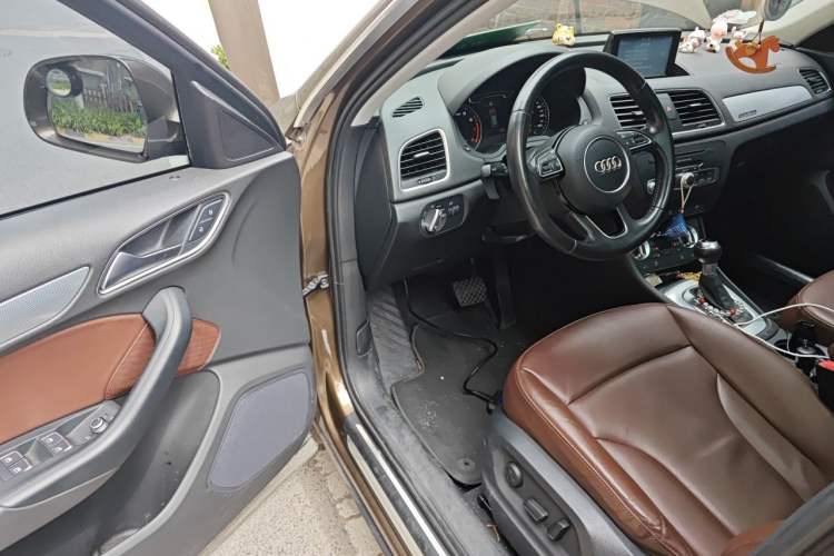 Used Audi Q3 2015 35 TFSI quattro Technology Edition Driver Seat