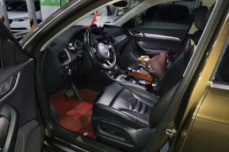 Used Audi Q3 2015 35 TFSI Ambition Edition Driver Seat