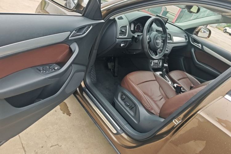Used Audi Q3 2015 35 TFSI Comfort Model Driver Seat