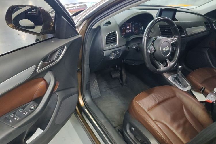 Used Audi Q3 2015 35 TFSI quattro Technology Edition Driver Seat