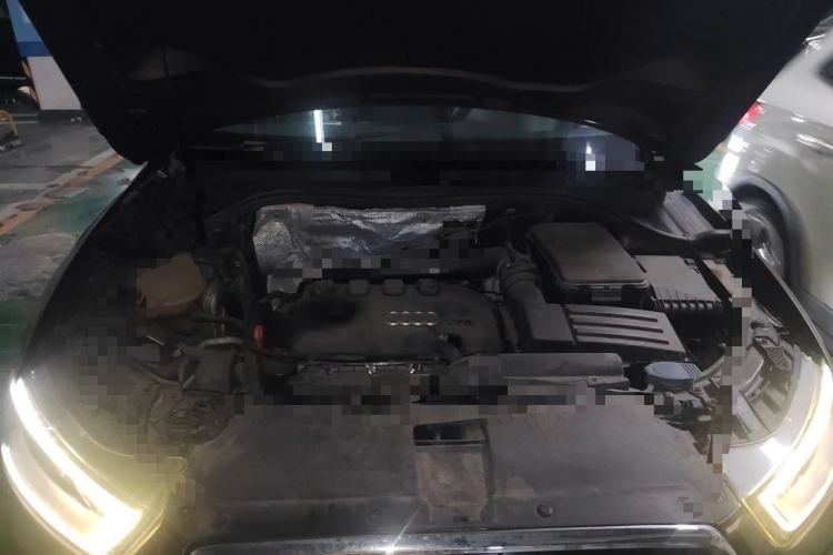Used Audi Q3 2015 35 TFSI Comfort Model Engine Bay