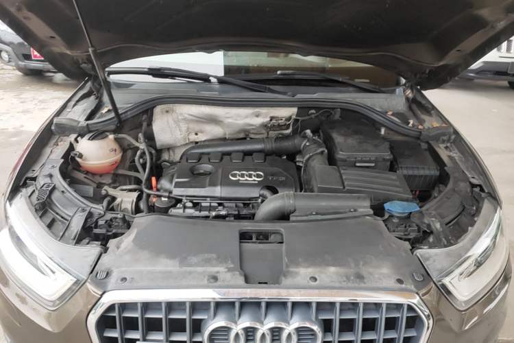 Used Audi Q3 2015 35 TFSI quattro Technology Edition Engine Bay