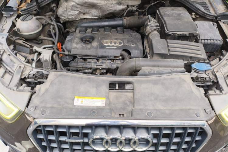 Used Audi Q3 2015 35 TFSI quattro Technology Edition Engine Bay