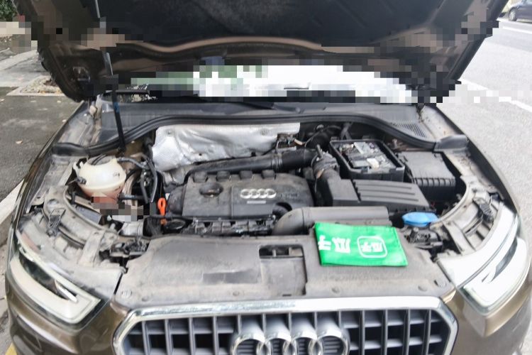 Used Audi Q3 2015 35 TFSI Comfort Model Engine Bay