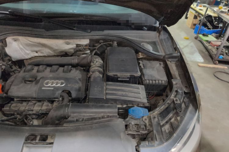 Used Audi Q3 2015 35 TFSI quattro Technology Edition Engine Bay Left