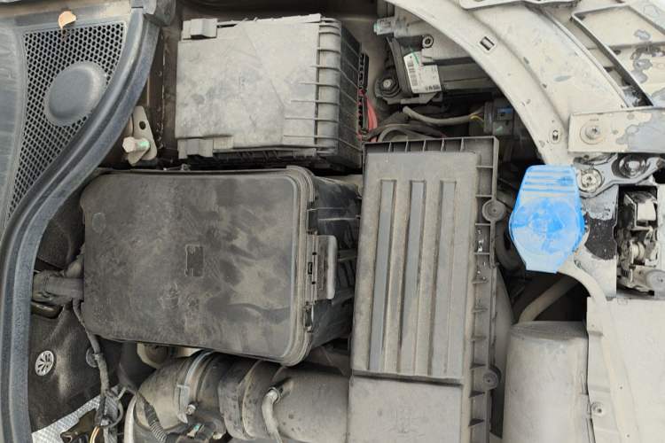Used Audi Q3 2015 35 TFSI Comfort Model Engine Bay Left
