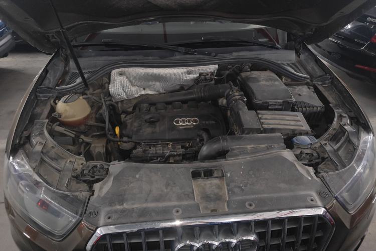 Used Audi Q3 2015 35 TFSI Ambition Edition Engine Bay