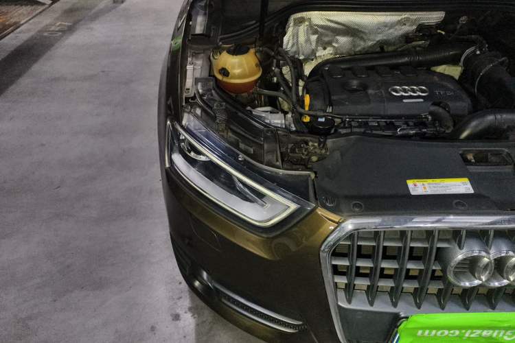 Used Audi Q3 2015 35 TFSI Ambition Edition Engine Bay Right