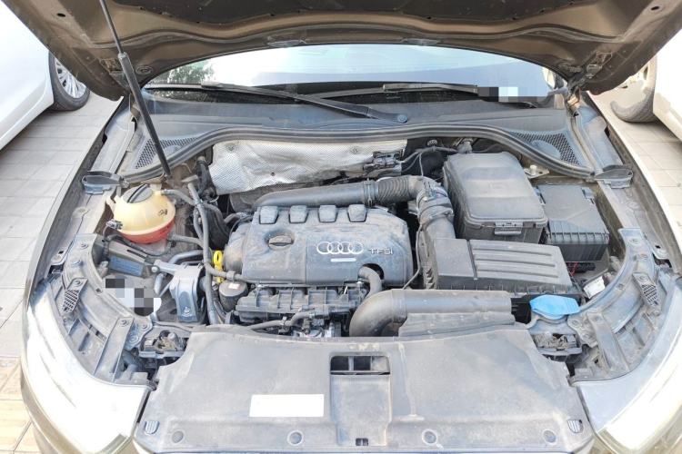 Used Audi Q3 2015 35 TFSI Comfort Model Engine Bay