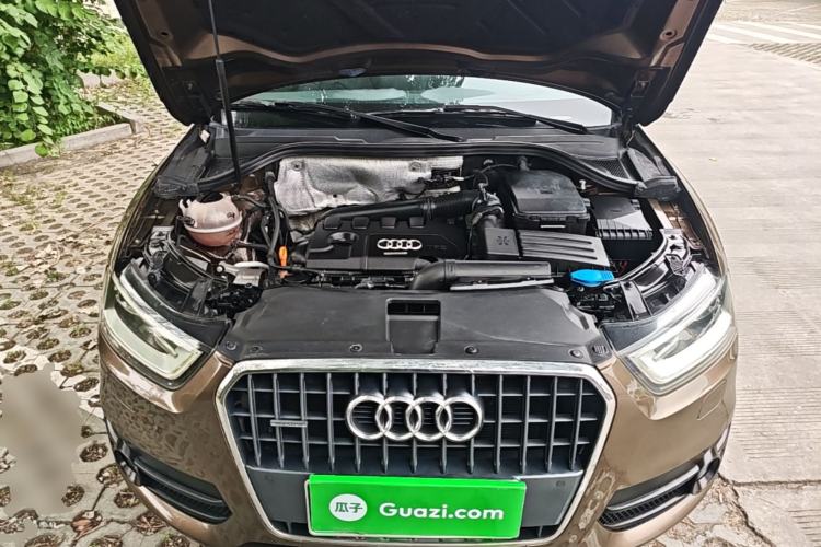 Used Audi Q3 2015 35 TFSI quattro Technology Edition Engine Bay