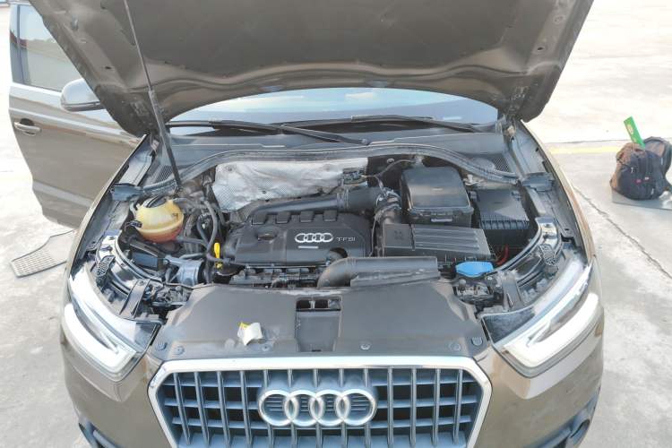 Used Audi Q3 2015 35 TFSI quattro Technology Edition Engine Bay