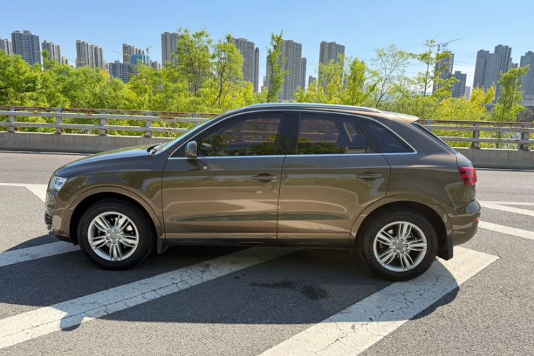 Used Audi Q3 2015 30 TFSI Comfort Model Exterior 3