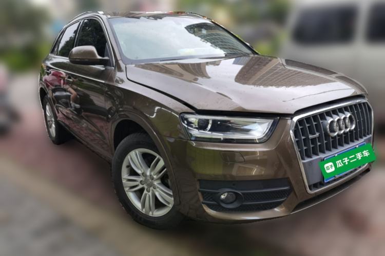 Used Audi Q3 2015 35 TFSI quattro Technology Edition Front Right 45 Deg