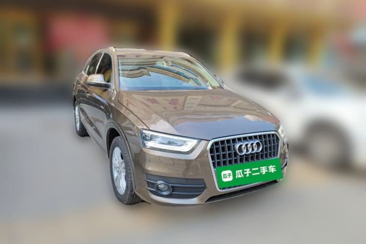 Used Audi Q3 2015 35 TFSI Comfort Model Front Right 45 Deg