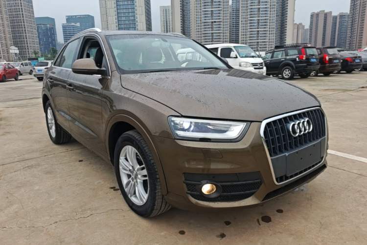 Used Audi Q3 2015 35 TFSI Comfort Model Front Right 45 Deg