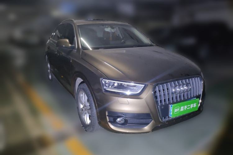 Used Audi Q3 2015 35 TFSI Comfort Model Front Right 45 Deg
