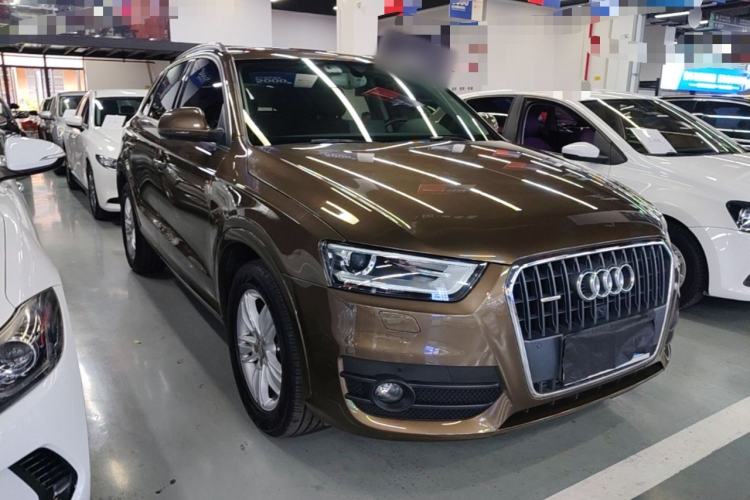 Used Audi Q3 2015 35 TFSI quattro Technology Edition Front Right 45 Deg