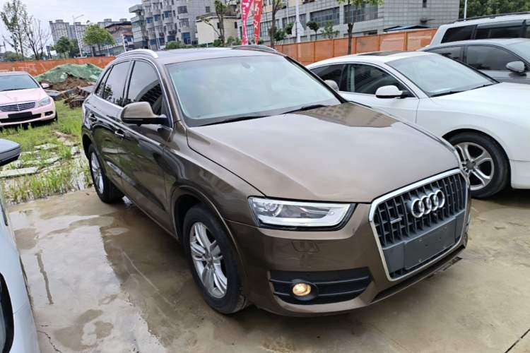Used Audi Q3 2015 35 TFSI quattro Technology Edition Front Right 45 Deg