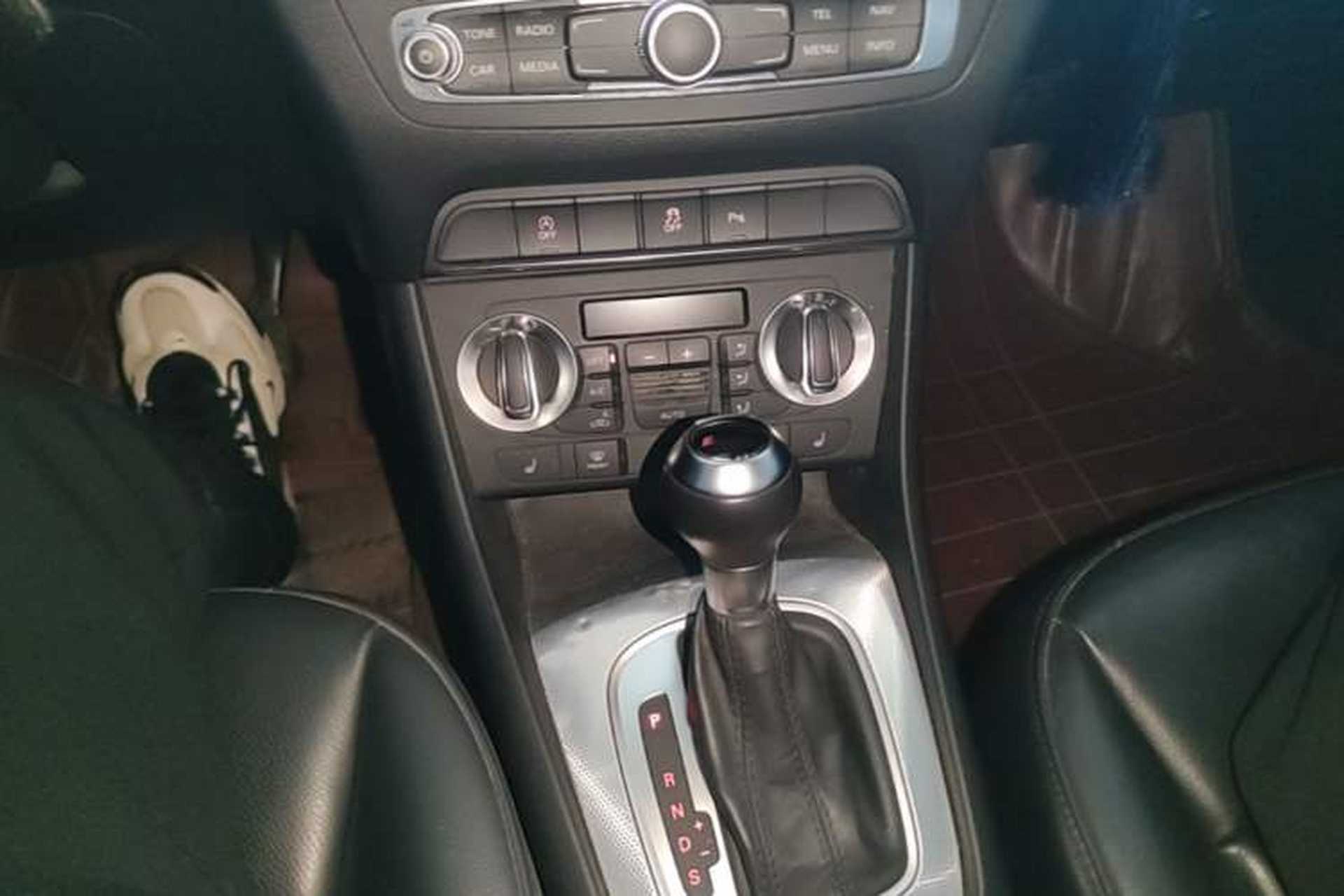 Used Audi Q3 2015 35 TFSI Comfort Model Gear Lever