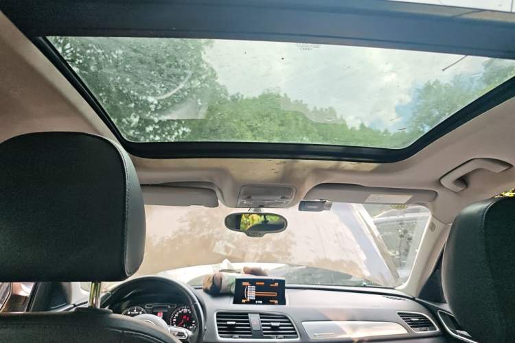 Used Audi Q3 2015 35 TFSI quattro Technology Edition Headliner