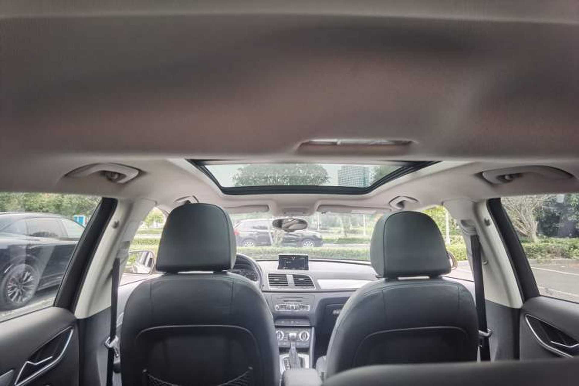 Used Audi Q3 2015 35 TFSI Comfort Model Headliner