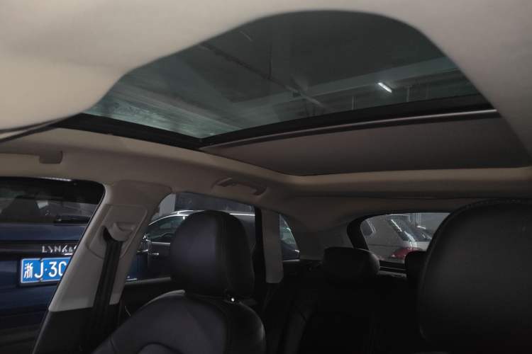 Used Audi Q3 2015 35 TFSI Ambition Edition Headliner