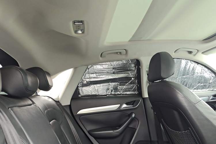 Used Audi Q3 2015 35 TFSI Comfort Model Headliner