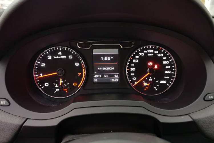 Used Audi Q3 2015 35 TFSI quattro Technology Edition Instrument Cluster