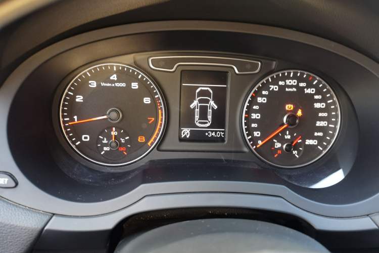 Used Audi Q3 2015 35 TFSI Ambition Edition Instrument Cluster