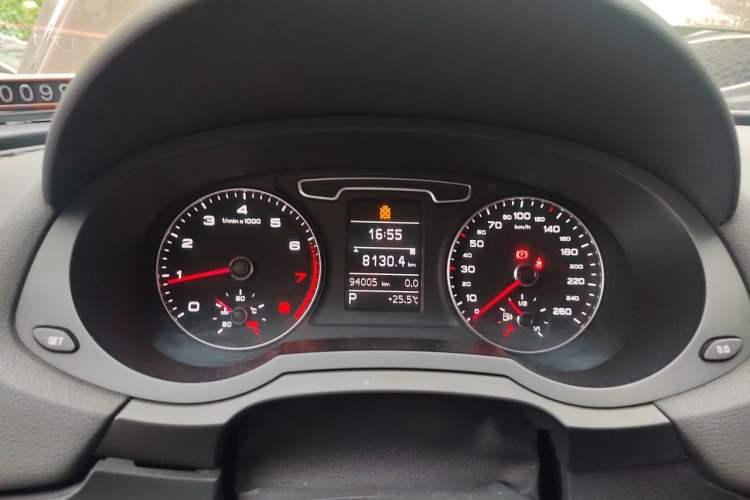 Used Audi Q3 2015 35 TFSI Comfort Model Instrument Cluster