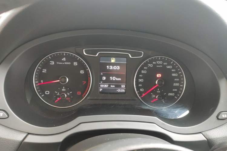 Used Audi Q3 2015 35 TFSI quattro Technology Edition Instrument Cluster