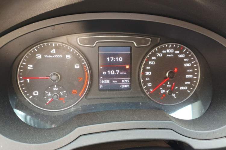 Used Audi Q3 2015 35 TFSI quattro Technology Edition Instrument Cluster