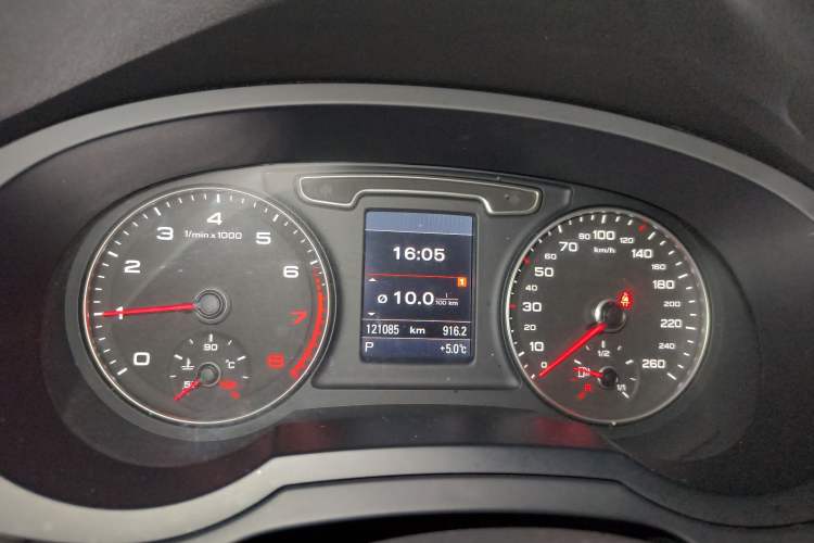 Used Audi Q3 2015 35 TFSI quattro Technology Edition Instrument Cluster