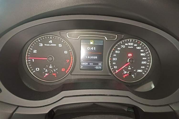 Used Audi Q3 2015 35 TFSI quattro Millionth Anniversary Edition Instrument Cluster