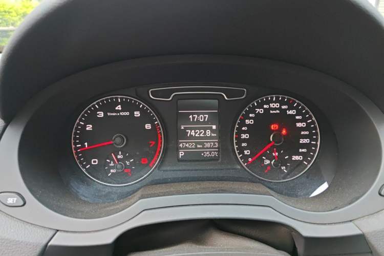 Used Audi Q3 2015 30 TFSI Comfort Model Instrument Cluster