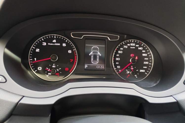 Used Audi Q3 2015 35 TFSI Comfort Model Instrument Cluster