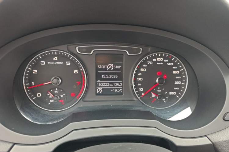 Used Audi Q3 2015 35 TFSI Comfort Model Instrument Cluster