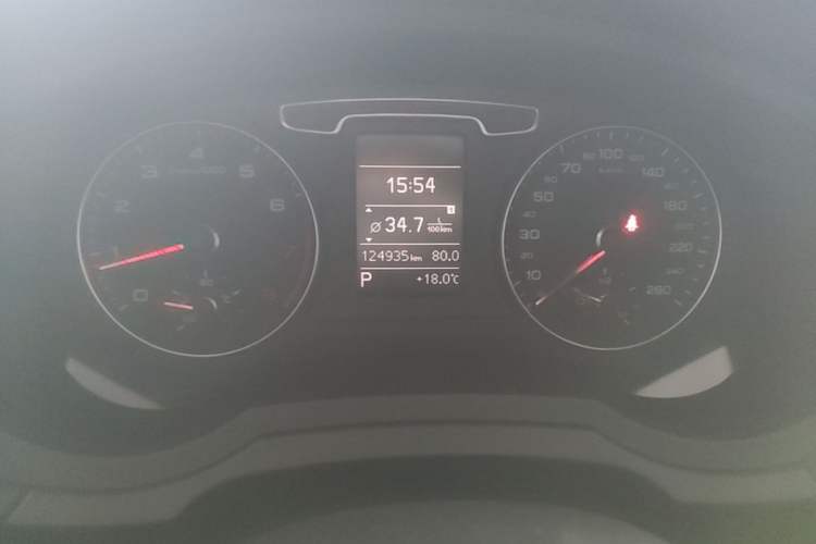 Used Audi Q3 2015 35 TFSI Comfort Model Instrument Cluster