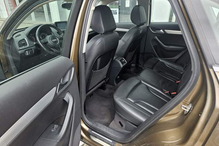 Used Audi Q3 2015 35 TFSI quattro Millionth Anniversary Edition Interior 3
