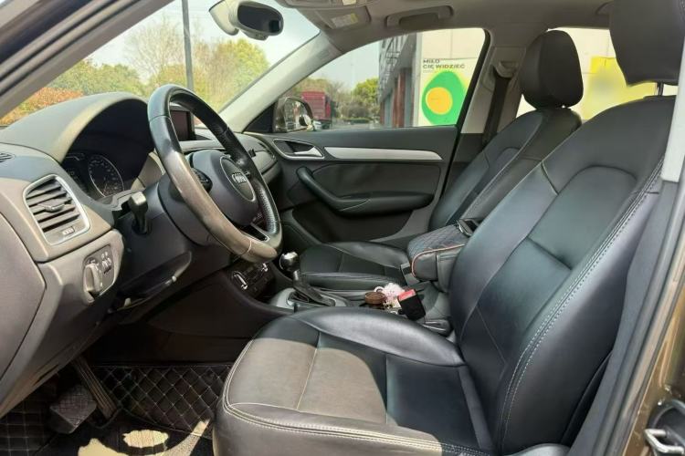 Used Audi Q3 2015 35 TFSI Ambition Edition Interior 3