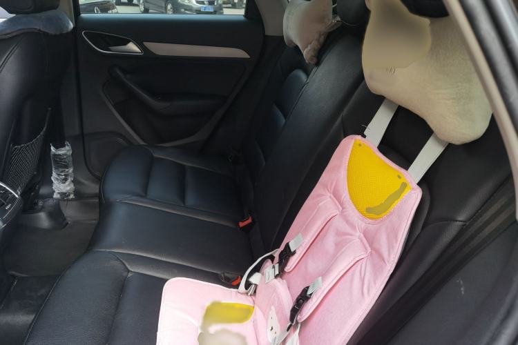 Used Audi Q3 2015 35 TFSI Ambition Edition Interior 4