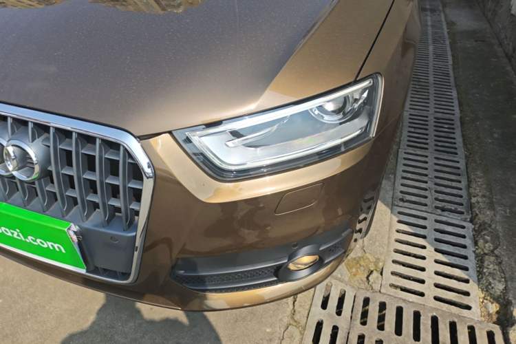 Used Audi Q3 2015 35 TFSI Millionth Anniversary Comfort Model Left Front Headlight