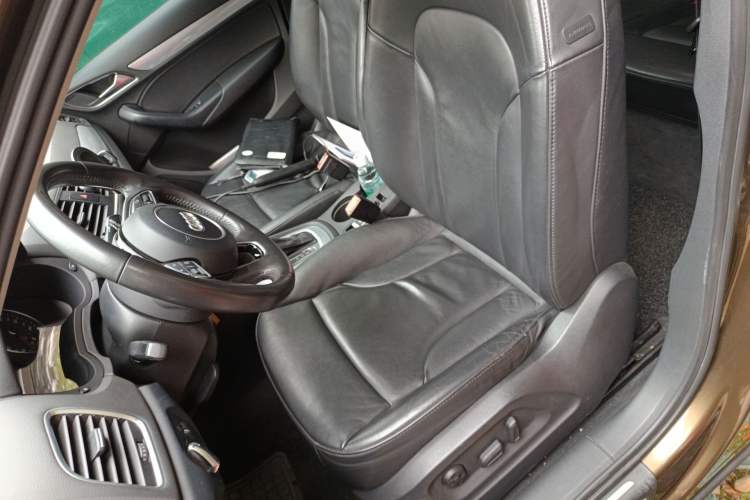 Used Audi Q3 2015 35 TFSI Comfort Model Left Front Seat