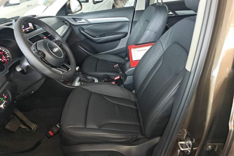 Used Audi Q3 2015 35 TFSI Comfort Model Left Front Seat