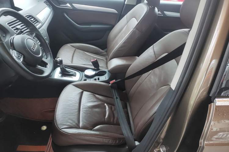 Used Audi Q3 2015 35 TFSI quattro Technology Edition Left Front Seat